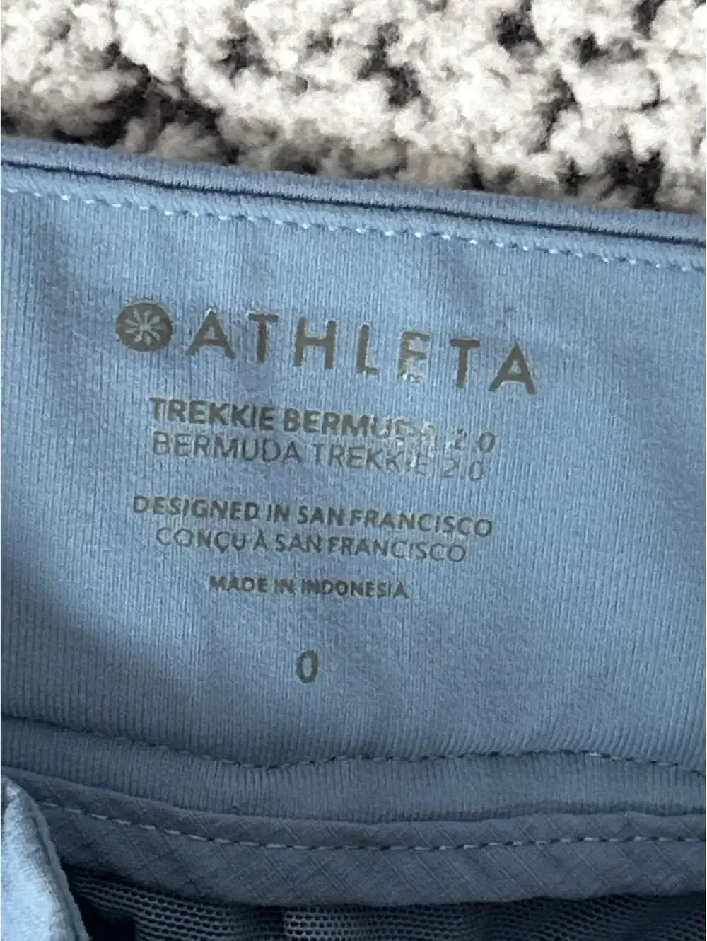 Athleta Trekkie Bermuda Shorts Women’s Size 0 Blue Mid-Rise Hiking Travel